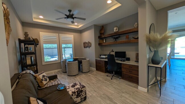 Building Photo - 11004 E Ajave Dr