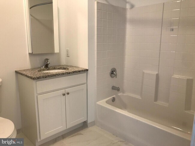 Building Photo - 43 Princeton Hightstown Rd