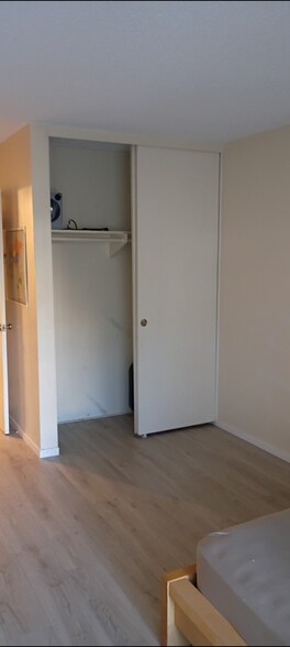 Building Photo - 1855 Diamond St