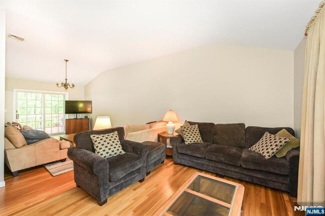 Building Photo - 413 Obrien Ct