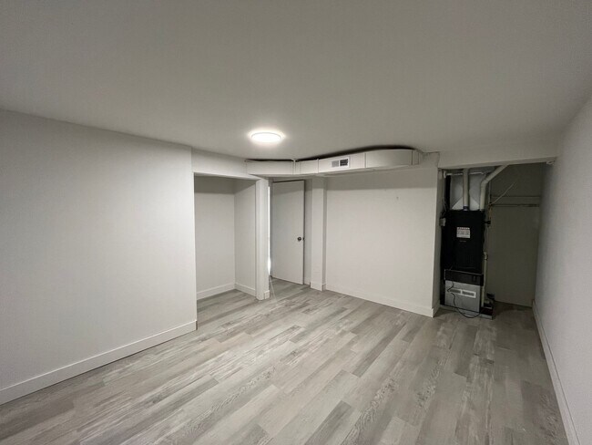 Building Photo - Newly renovated light filled 2 bedroom home with views of Rainer in Bryn Mawr-Skyway!