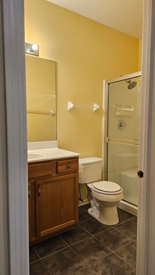 Building Photo - 151 N Waters Edge Dr