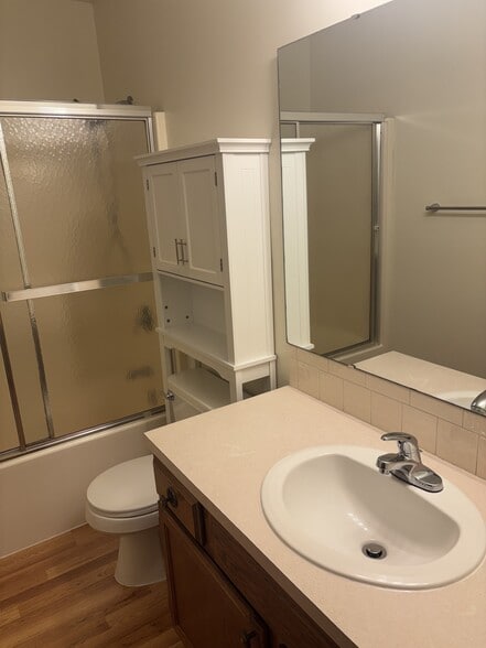 Building Photo - 10317 W Delano Ave