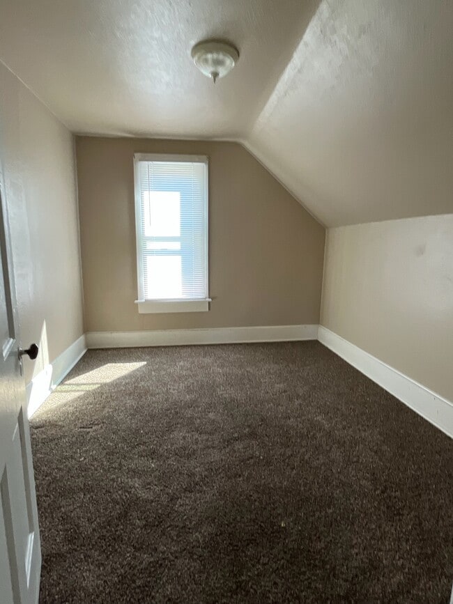 Building Photo - 712 Terrace Ave