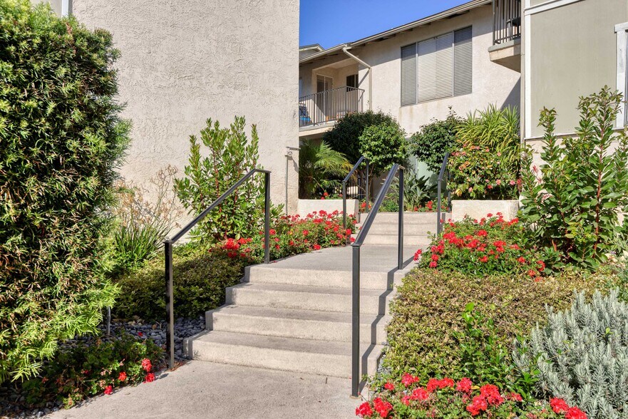 Building Photo - 2002 Missouri St