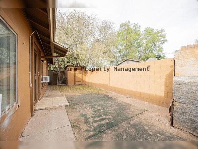 Building Photo - 7513 N 61st Ave