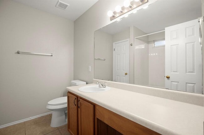 Building Photo - 108 Grant Way