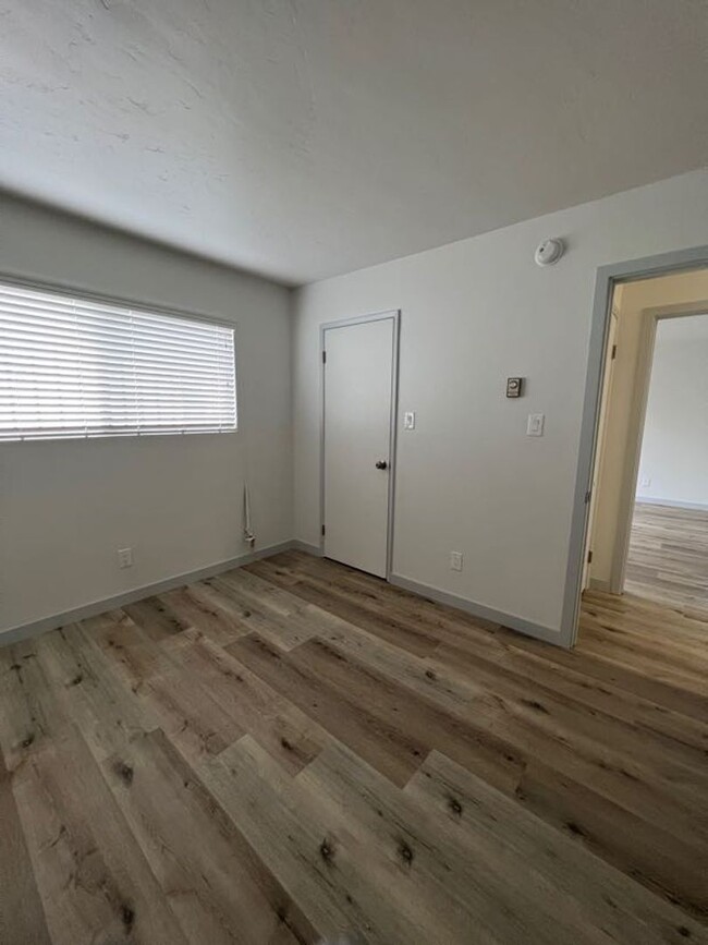 Interior Photo - 5505 Ackerfield Ave. Long Beach, CA 90805