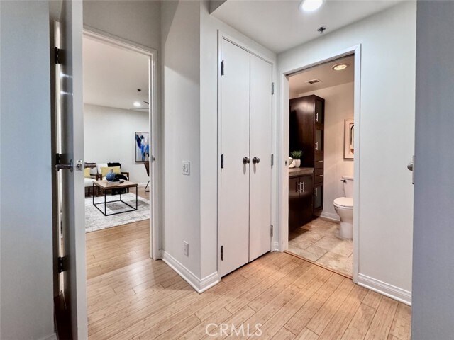 Building Photo - 525 E Seaside Way