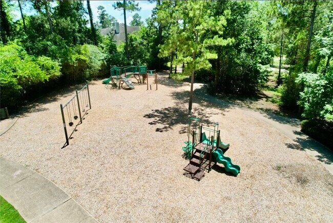 Building Photo - 135 S Spinning Wheel Cir