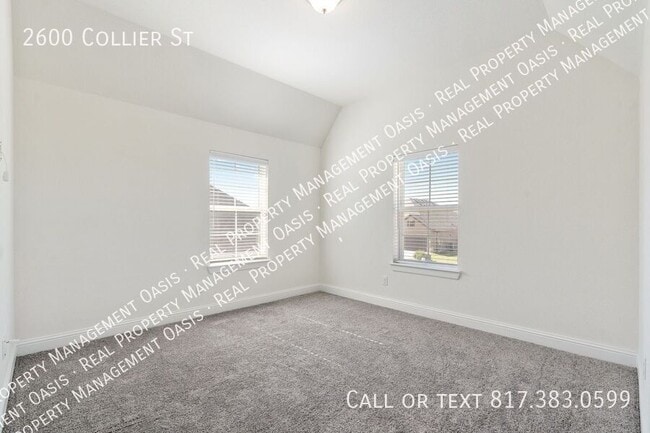 Building Photo - 2600 Collier St