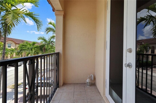 Building Photo - 12808 SW 132nd Terrace