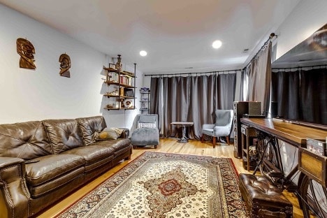 Building Photo - 6414 N Mozart St