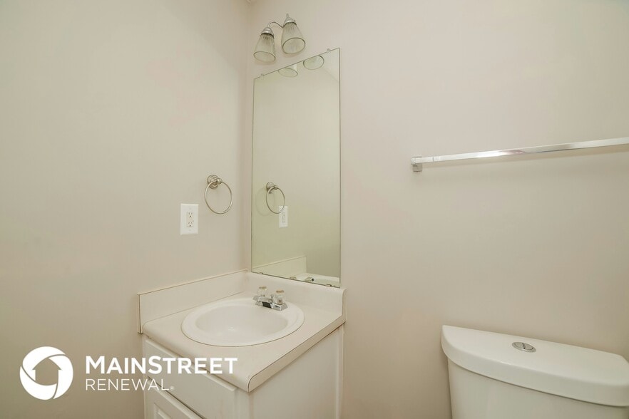 Building Photo - 5730 Village Loop