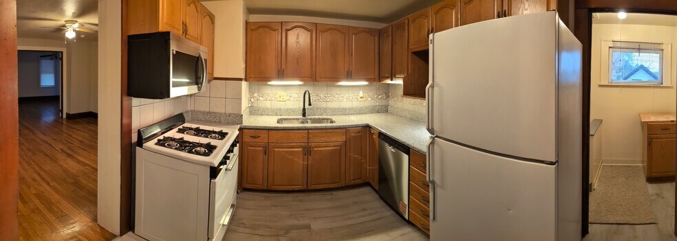 Building Photo - 1973 W 44th St