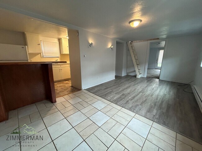 Building Photo - Newberry