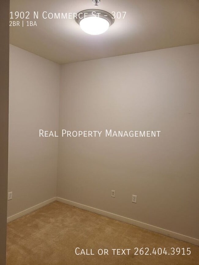 Building Photo - 1902 N Commerce St