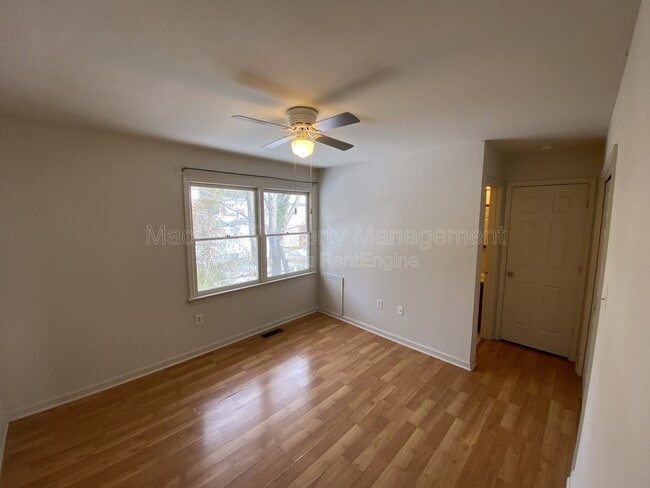 Building Photo - 212 Farrell Ln