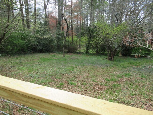Building Photo - 131 Frances Pl