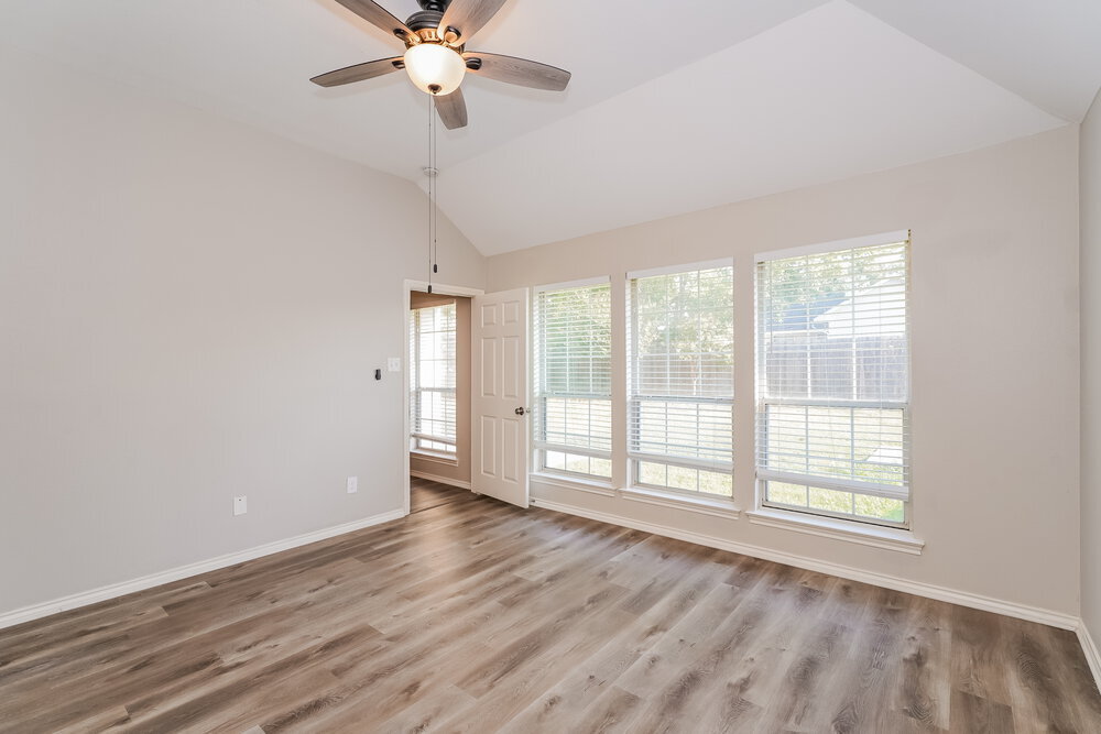 Building Photo - 5221 Tartan Cir