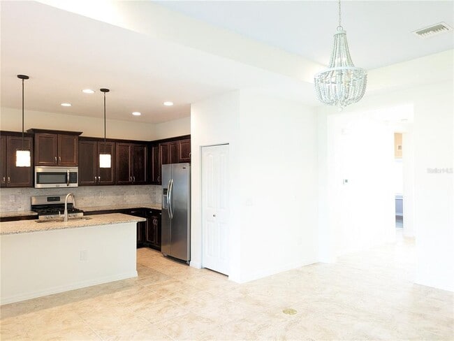 Building Photo - 4716 Silvermoss Dr