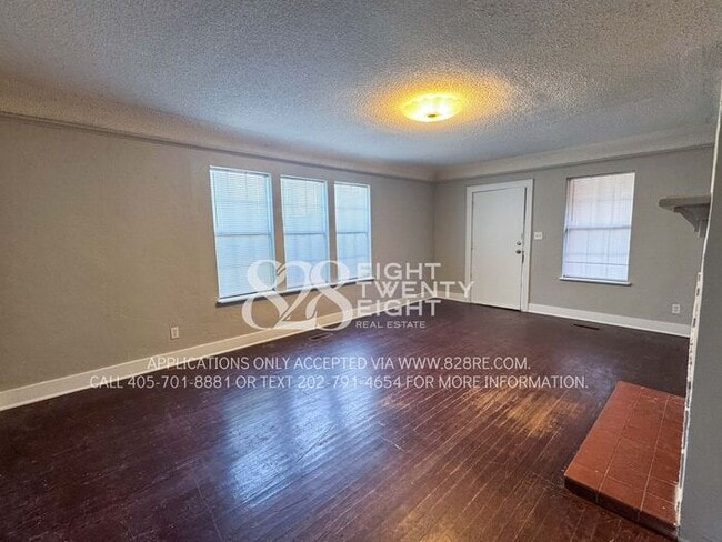 Building Photo - Historic 1 Bed/1 Bath with Bonus Room Dupl...