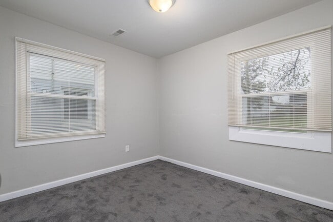 Building Photo - 22778 Almond Ave