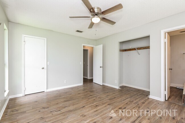 Building Photo - 3 BR/2BA | Newly Renovated Single Family Home | 1-Car Garage Parking | Fenced  backyard