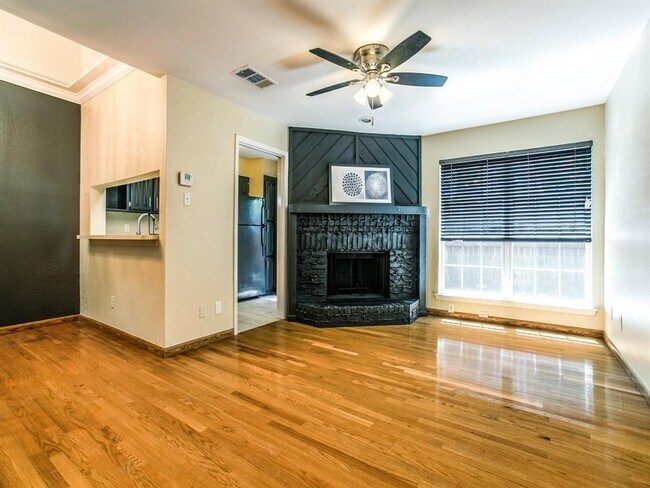 Primary Photo - 336 Melrose Dr
