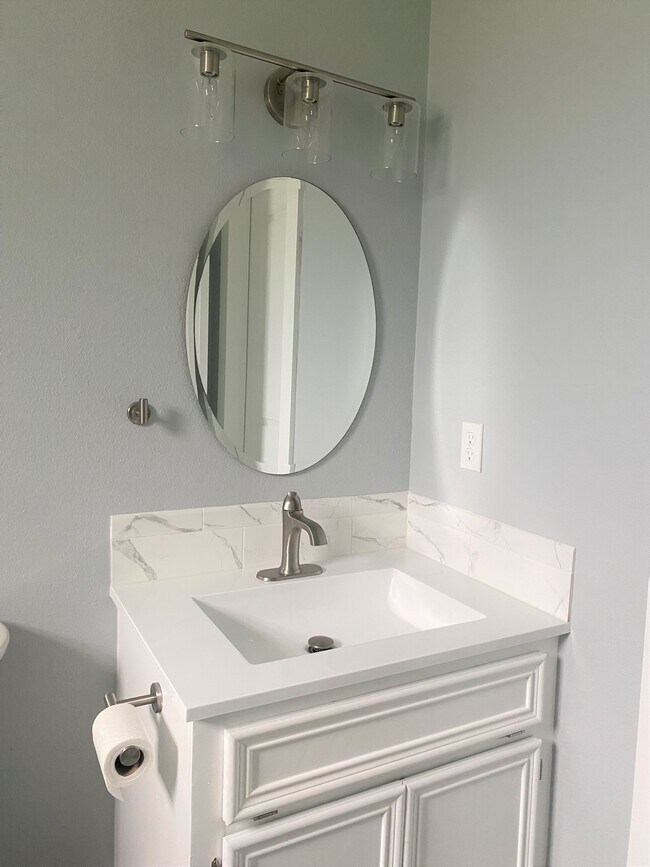 Building Photo - 2214 Mile 14 N