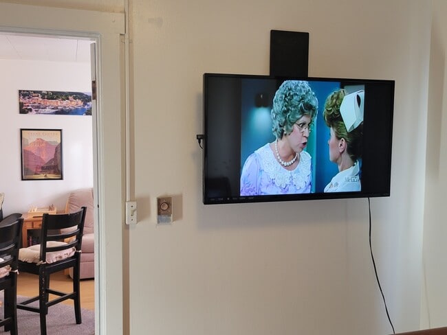 Building Photo - 211-212 W 13th St