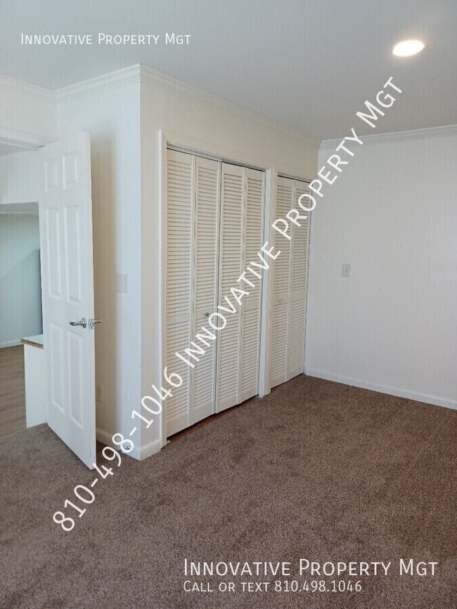 Building Photo - 1121 W Buder Ave