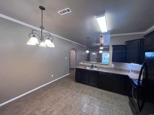 Building Photo - 439 Nottingham Dr