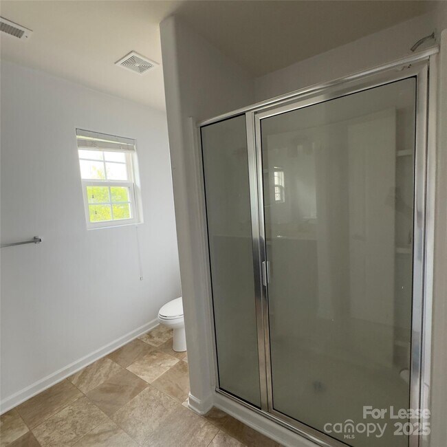 Building Photo - 9013 Maidenhair Ct