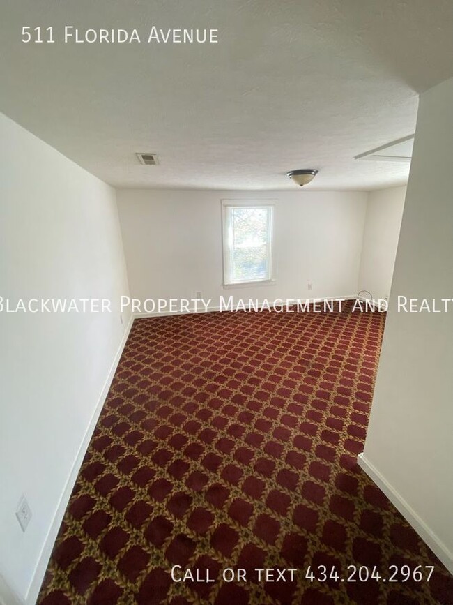 Building Photo - 511 Florida Ave