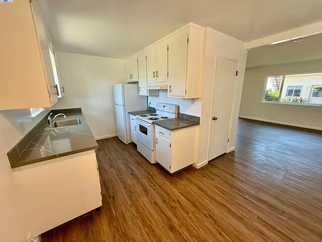 Building Photo - 809 Coburn Ct