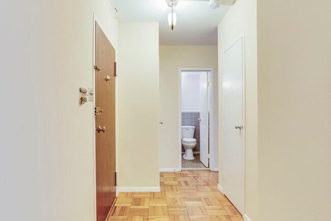 Building Photo - 4200 Cathedral Ave NW