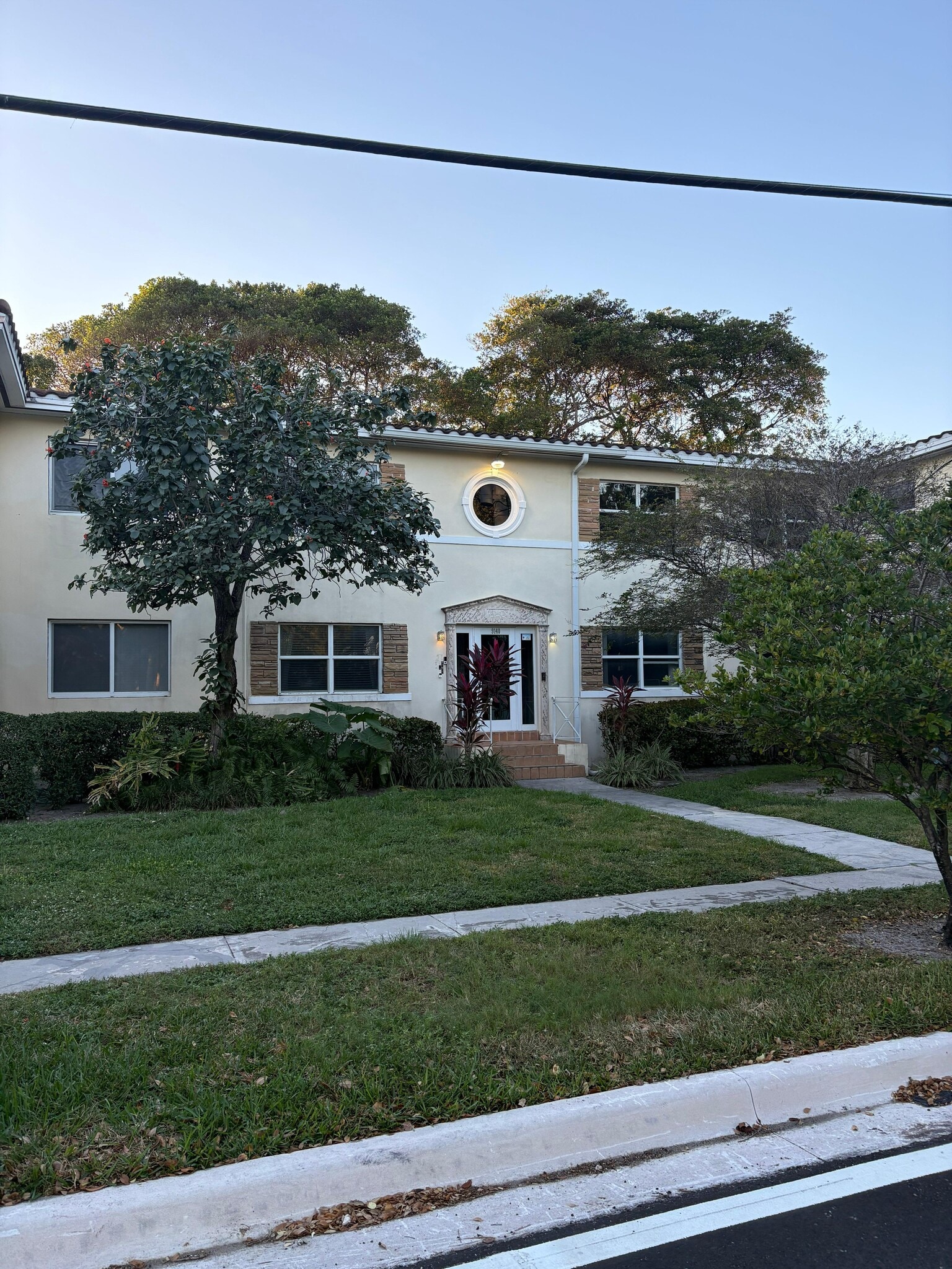 Building Photo - 9160 NE 8th Ave