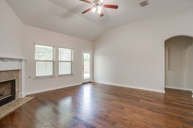 Building Photo - 3801 Weatherstone Dr