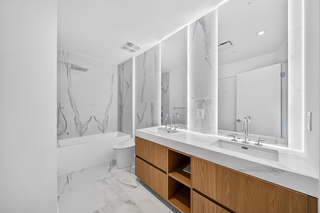 Building Photo - 1400 Biscayne Blvd