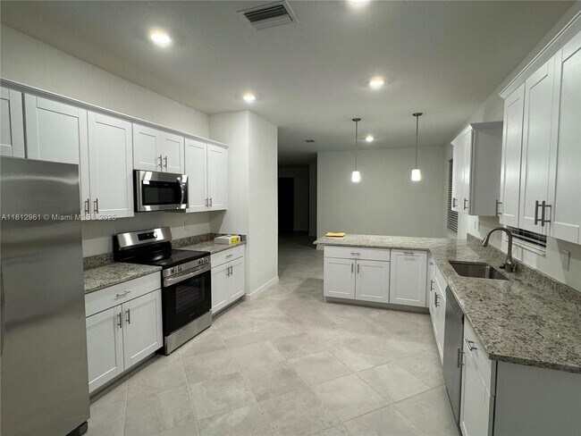 Building Photo - 16851 Cayo Key Dr