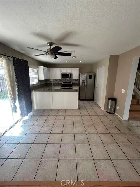Building Photo - 15865 Flamingo Dr