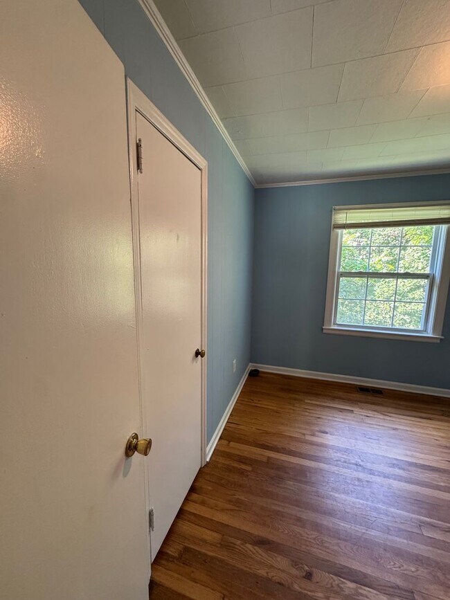 Building Photo - 829 Montclair Cir NW