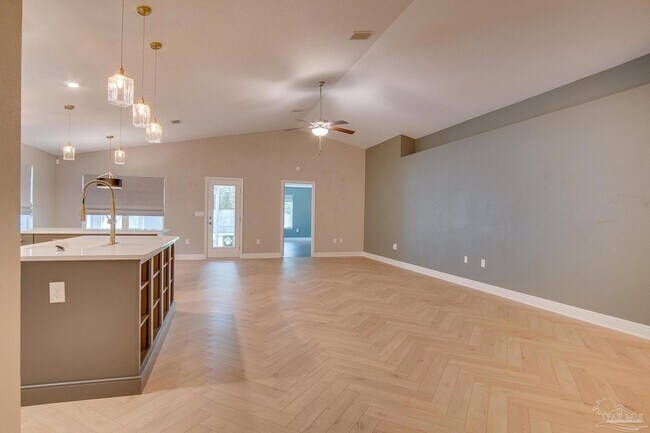 Building Photo - 3012 N 33rd Ave
