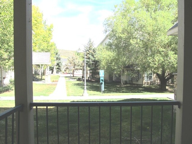 Building Photo - Highly Desirable 1BR Canyon Creek Club Condo