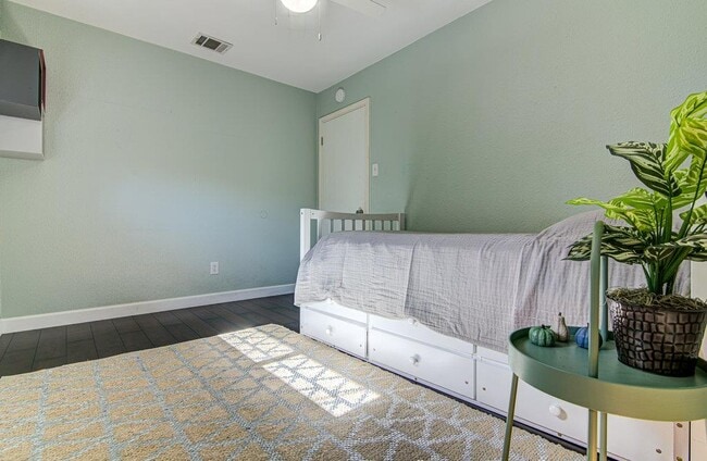 Building Photo - 12911 Quinn Trail