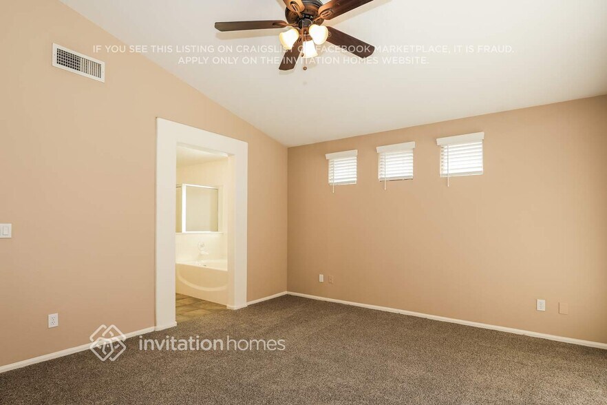 Building Photo - 2626 S 156th Ave