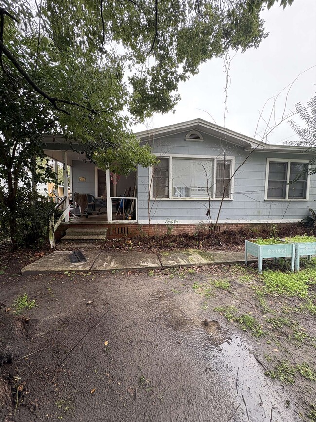 Primary Photo - 1302 Melvin St