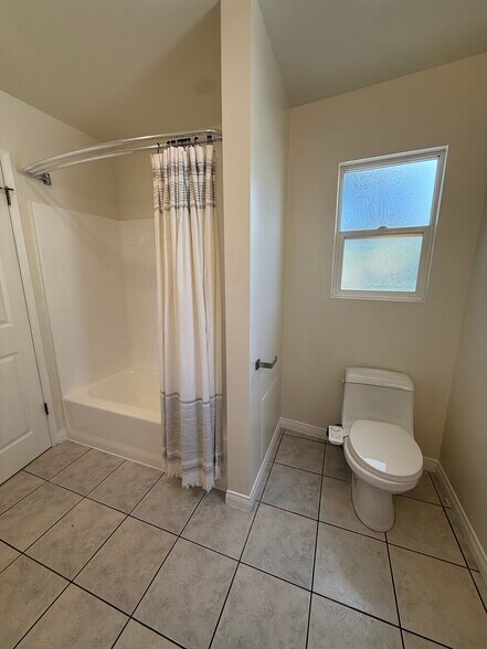 Building Photo - 2446 S Centinela Ave
