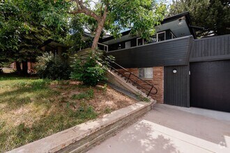 Building Photo - Chic 3BD, 3BA Mid-Century Home in Wheat Ri...